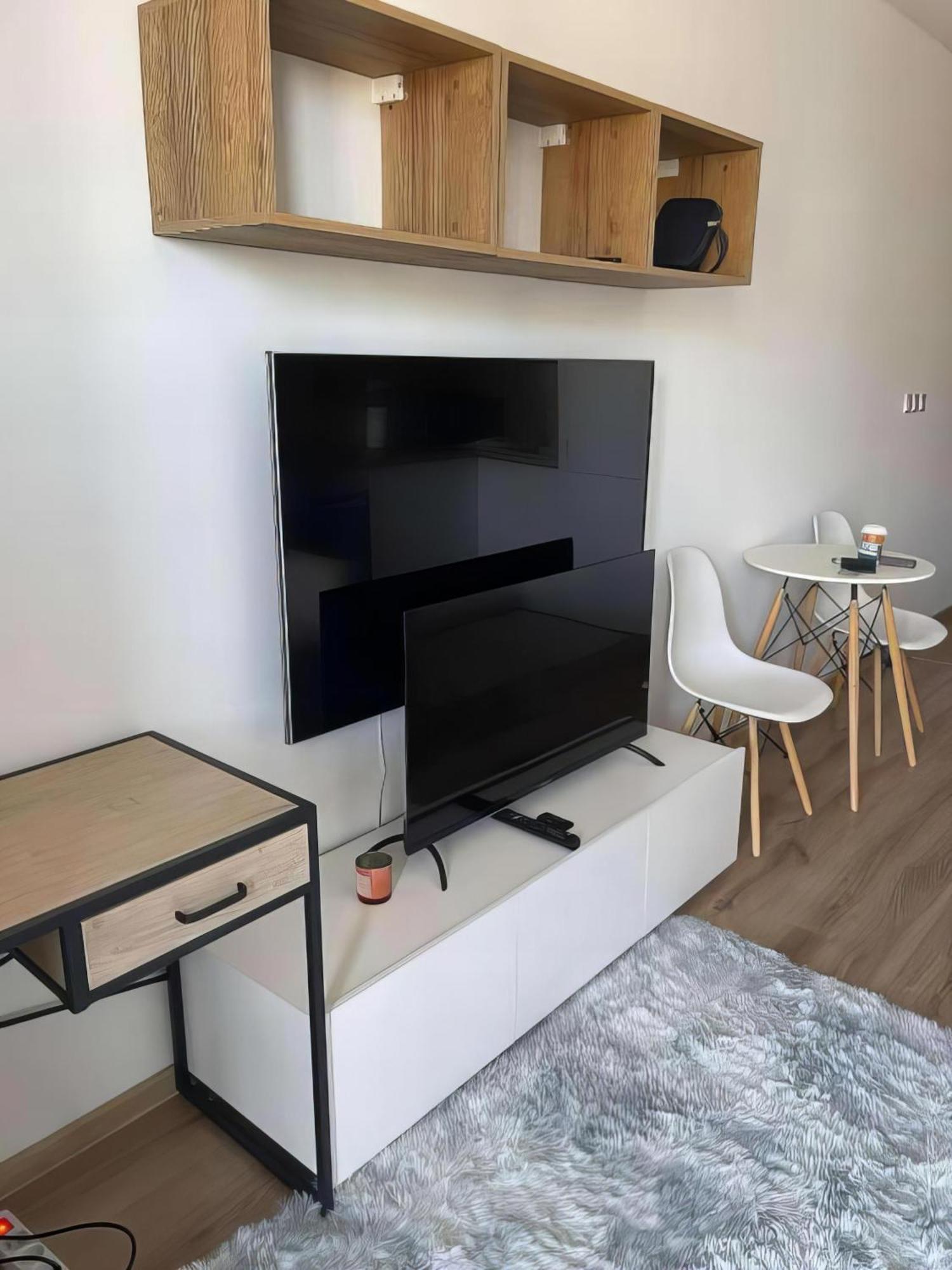 77 Wiktoryn Studio Leilighet Warszawa Eksteriør bilde