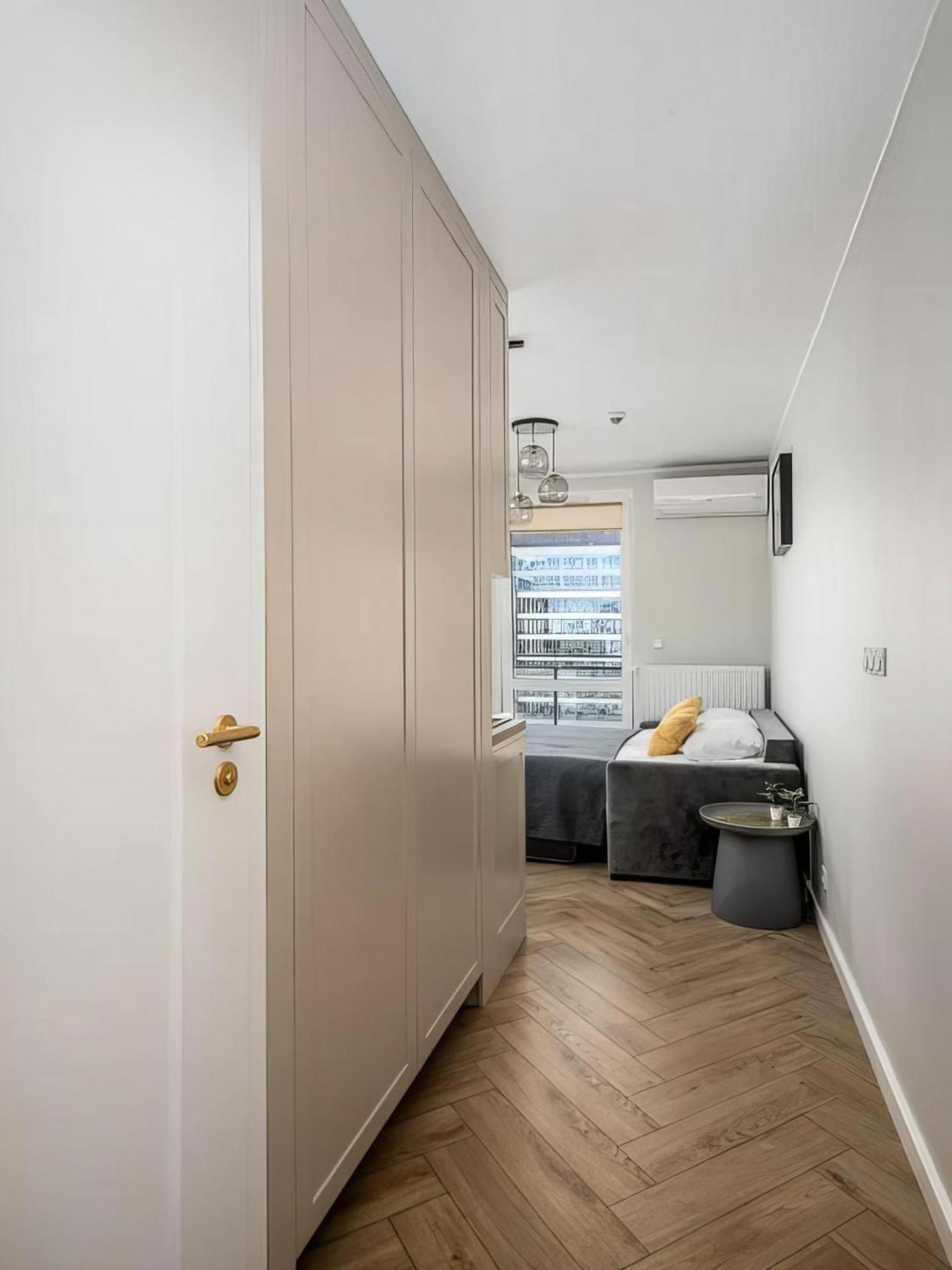 77 Wiktoryn Studio Leilighet Warszawa Eksteriør bilde